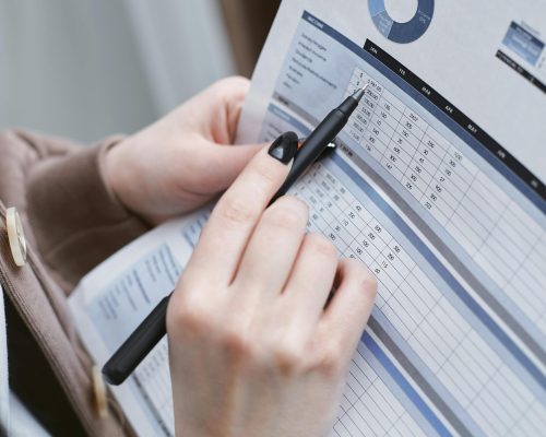 pexels-mikhail-nilov-7735778